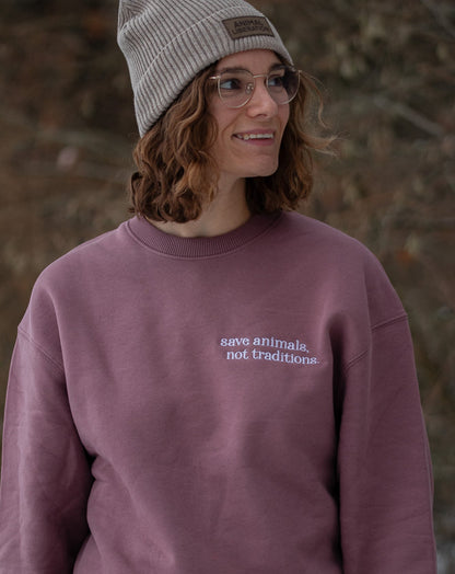 Bestickter Oversized Sweater Save animals not traditions