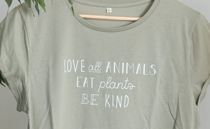 Tailliertes Shirt Love all animals